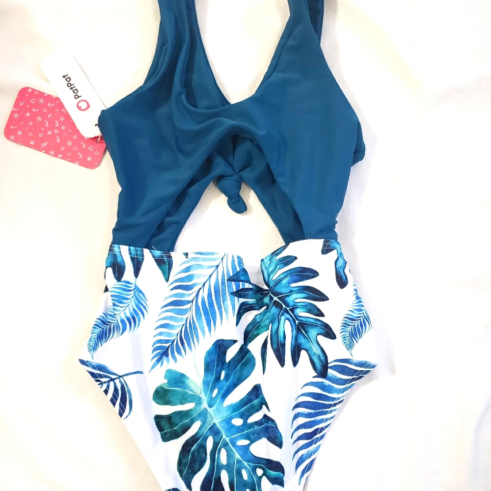 Cutout Knotted Tropical Plant Print. Sz SM/SM
